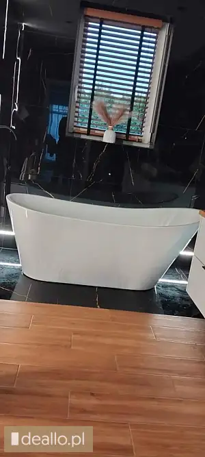 Sprzedam nową wannę wolnsotoja jest pęknięta ale nie przeszkadza w użytkowaniu . Można naprawić i bę - DEALLO.PL